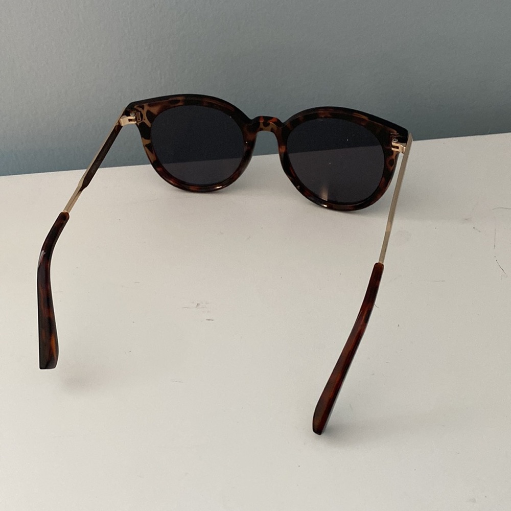 Sunglasses - Picture 5 of 5